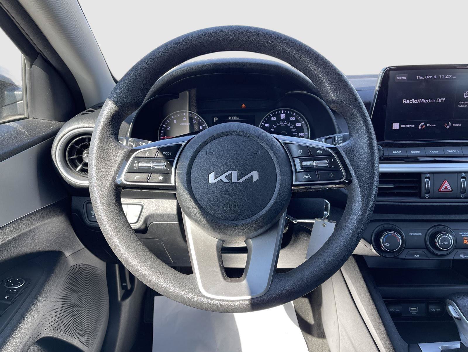 Used 2022 Kia Forte LXS FWD image 6