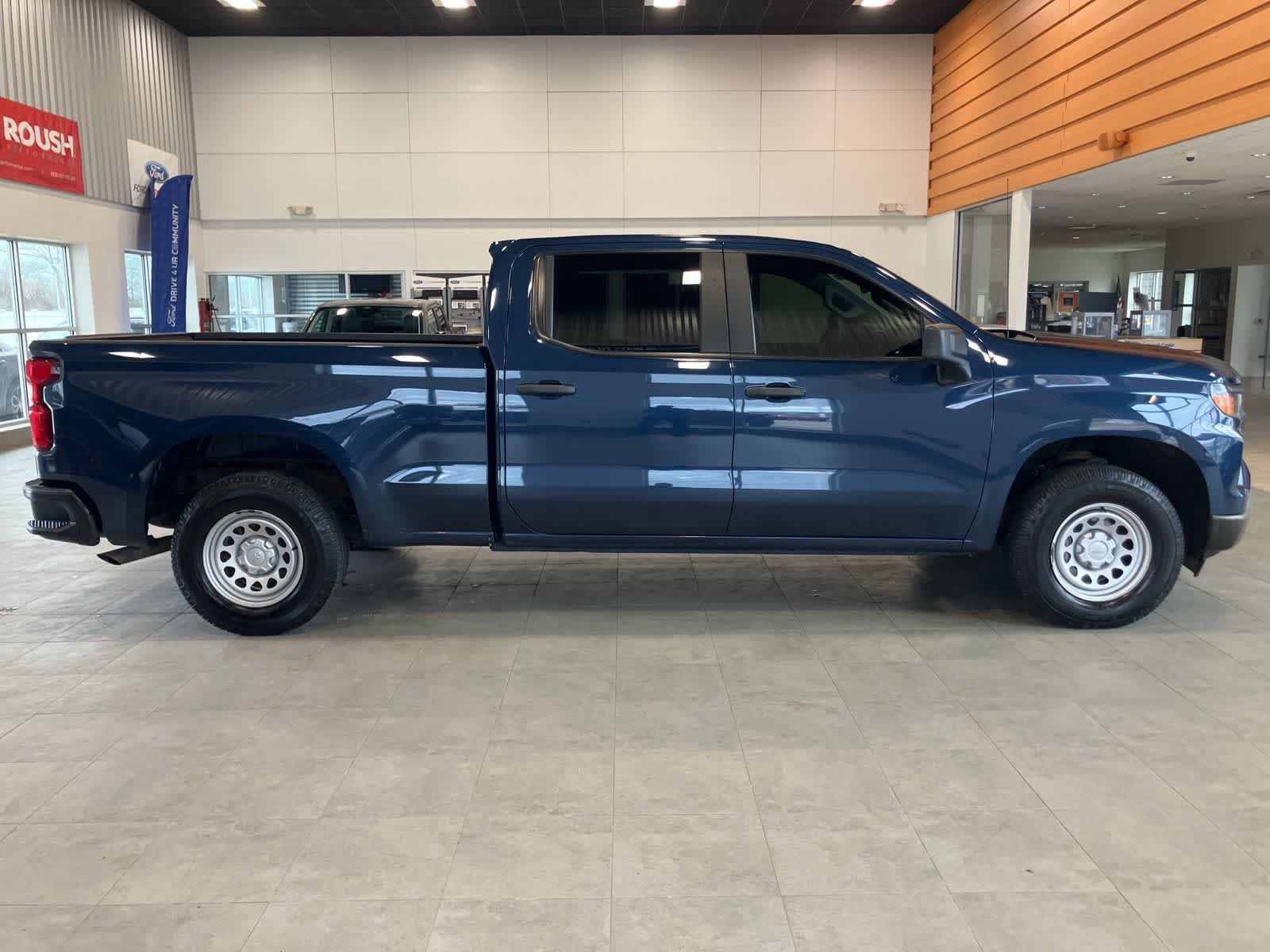 Used 2022 Chevrolet Silverado 1500 W/T w/ WT Value Package AWD/4WD image 4