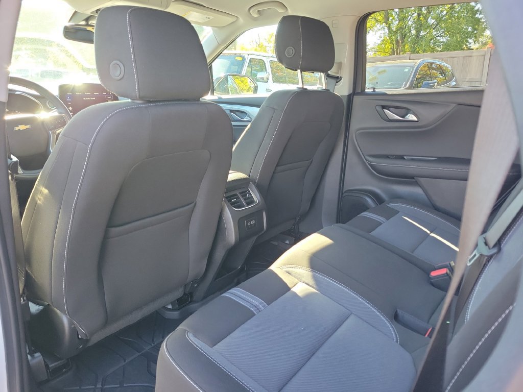 Used 2026 Chevrolet Blazer LT w/ Convenience Package FWD image 19