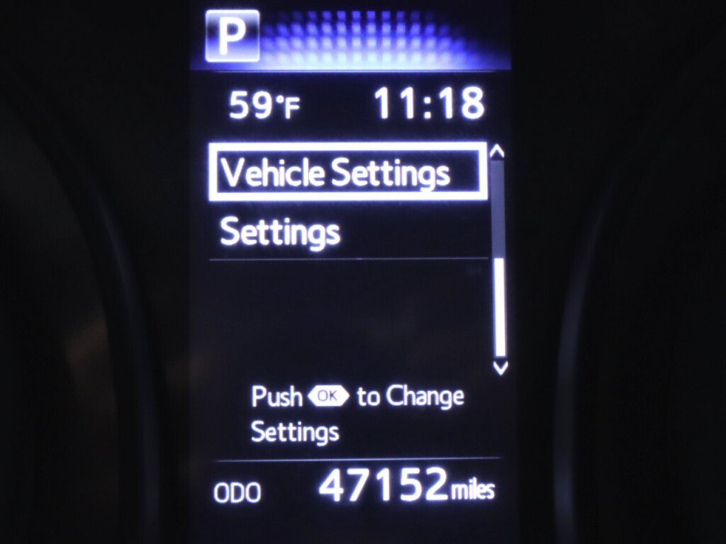 Used 2022 Toyota Camry SE FWD image 14