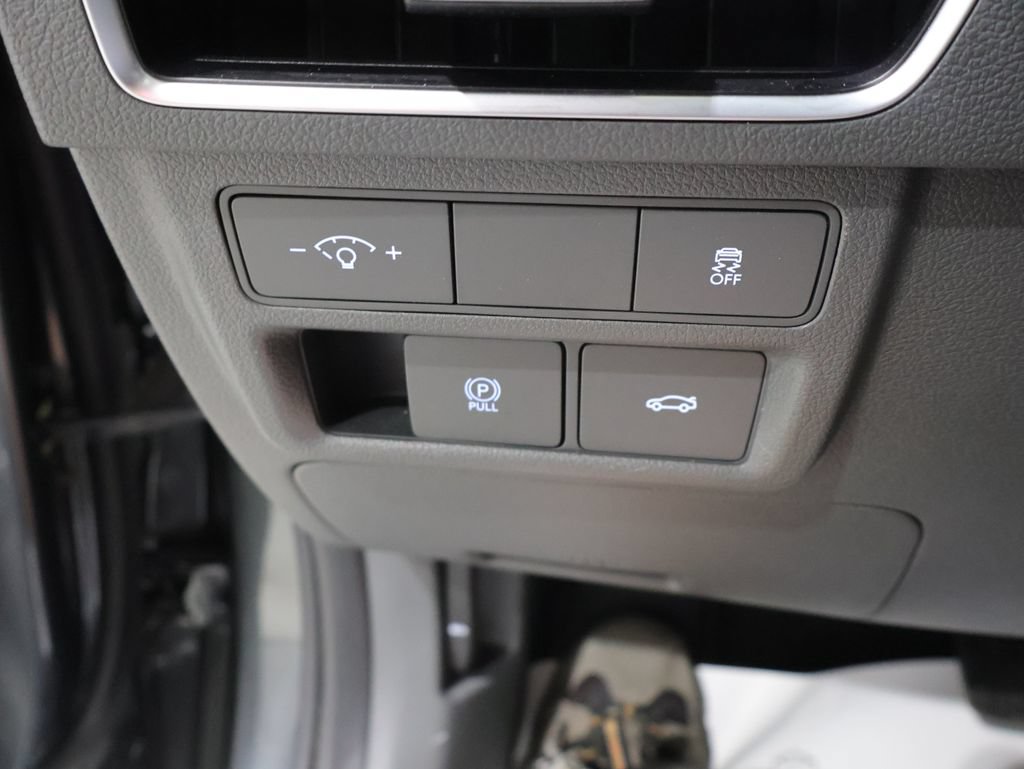 Used 2025 Hyundai Sonata SEL FWD image 31