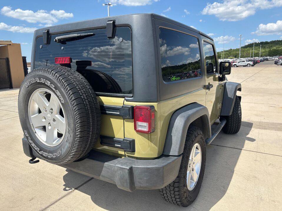 Used 2013 Jeep Wrangler Sport AWD/4WD image 4