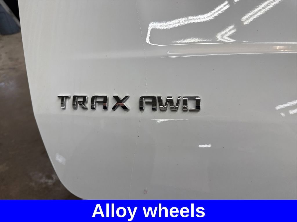 Used 2018 Chevrolet Trax LS AWD/4WD image 15