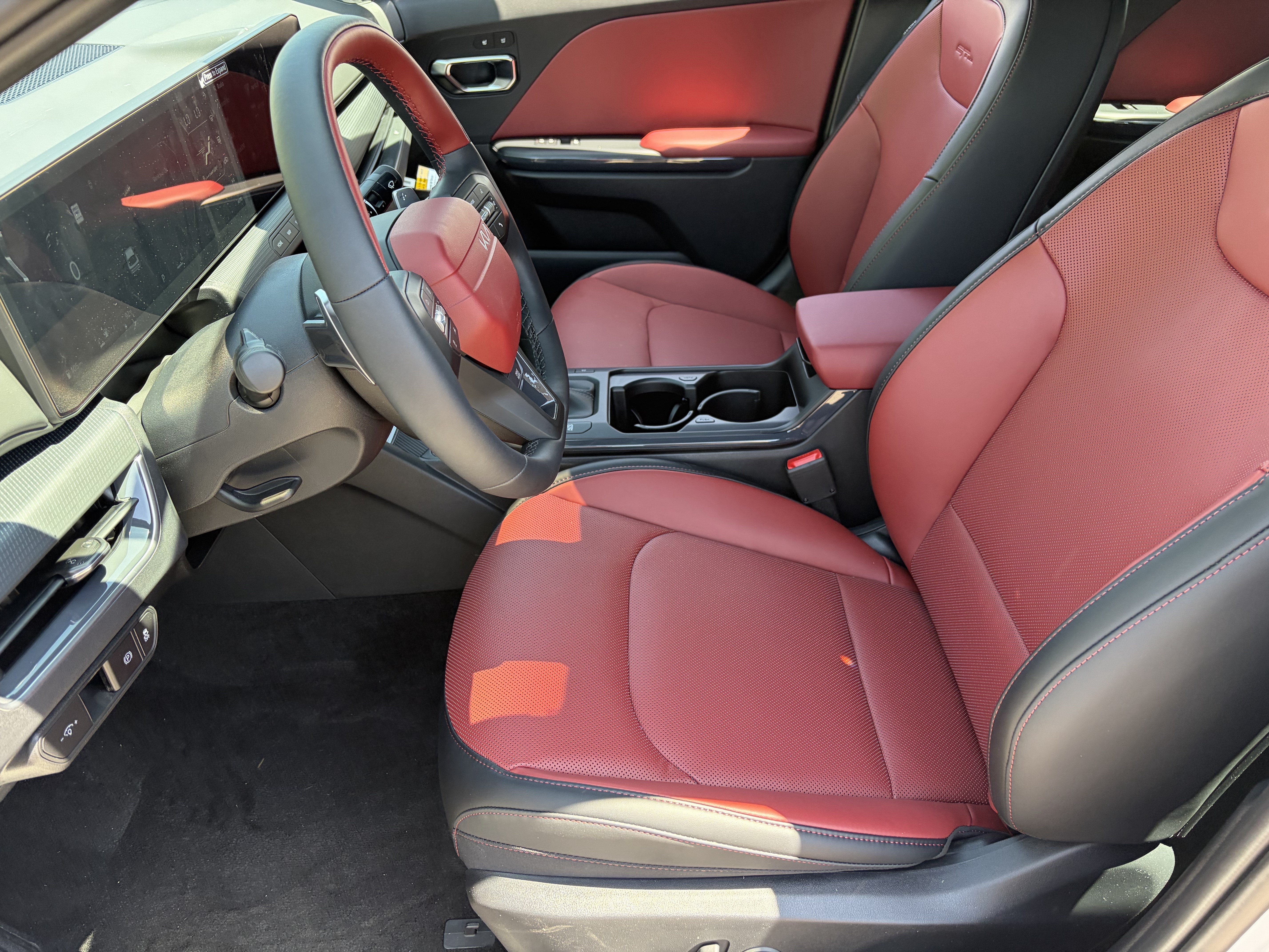 New 2026 Kia K4 GT-Line w/ GT-Line Premium Package FWD image 17