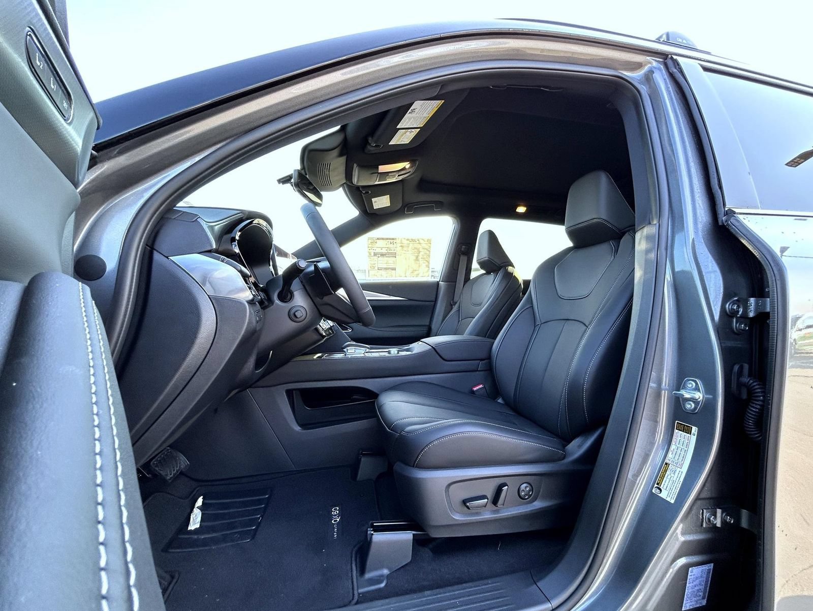 New 2027 INFINITI QX60 Sport w/ Dark Cargo Package AWD/4WD image 10