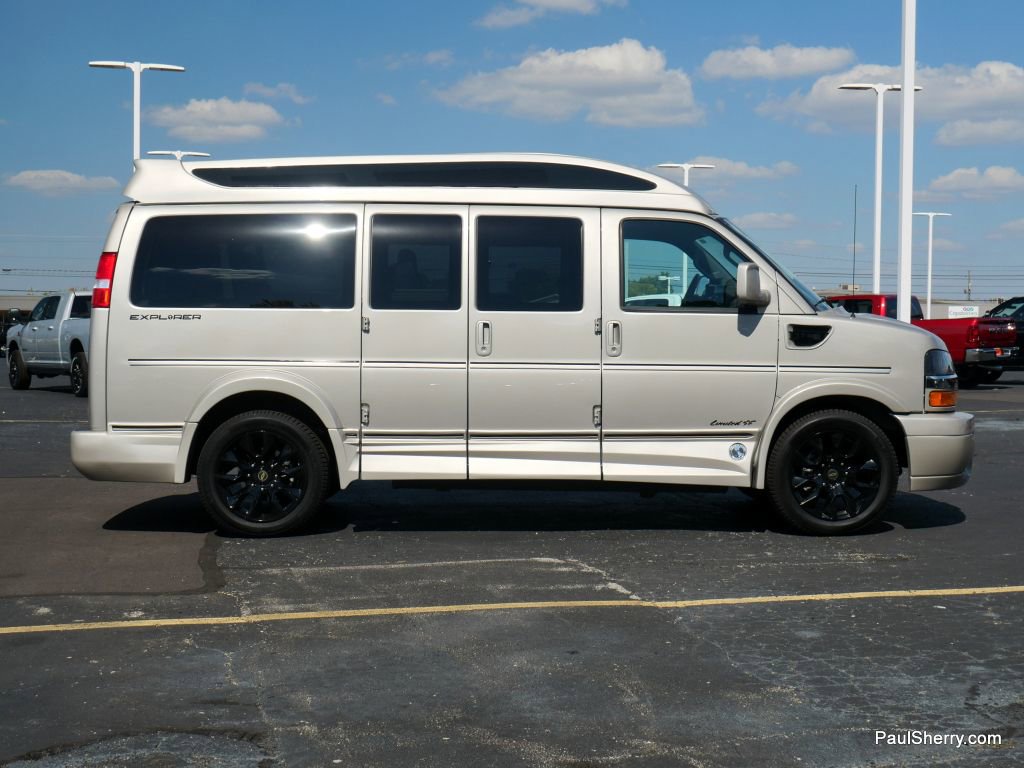 Used 2023 Chevrolet Express 2500 image 19