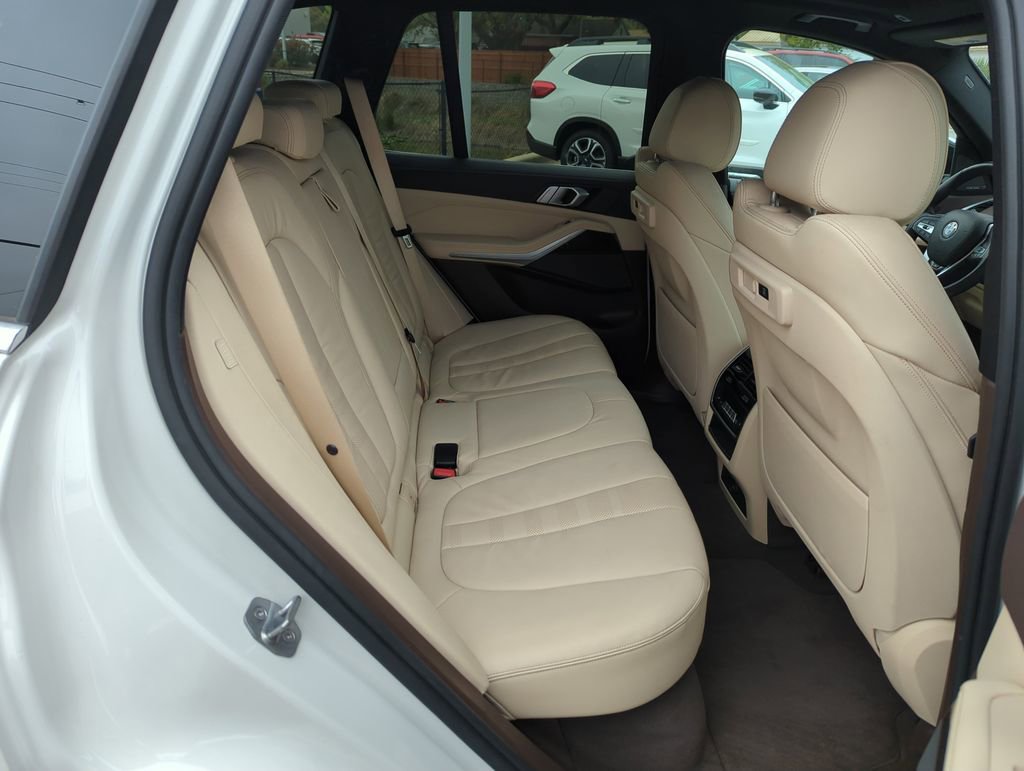 Used 2019 BMW X5 xDrive40i w/ Premium Package 2 image 32