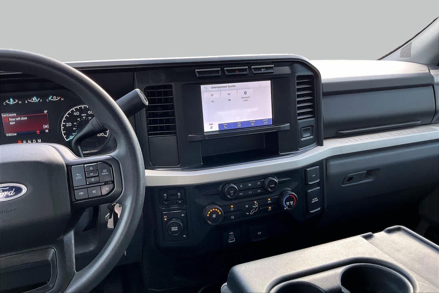 Used 2023 Ford F250 XLT AWD/4WD image 7