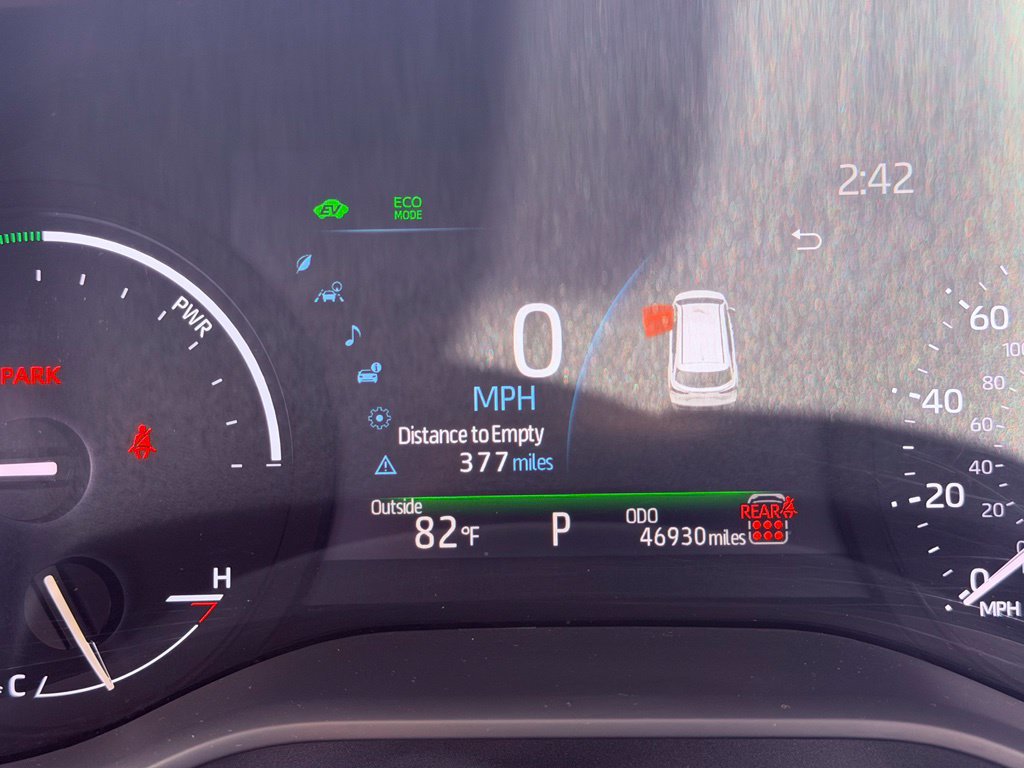 Used 2025 Toyota Sienna XLE FWD image 26