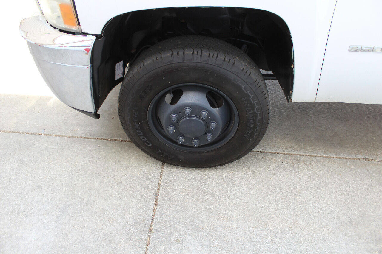 Used 2014 Chevrolet Silverado 3500 W/T w/ Skid Plate Package image 19