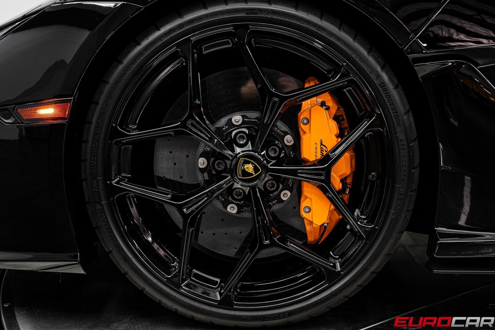 Used 2025 Lamborghini Revuelto *PASSENGER DISPLAY * FULL PPF* image 24