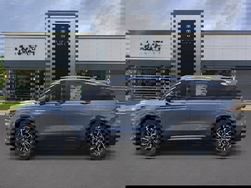 New 2026 Lincoln Nautilus Premier w/ Equipment Group 102A AWD/4WD image 3