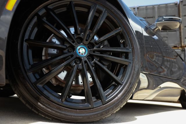 Used 2020 BMW i8 Coupe AWD/4WD image 33