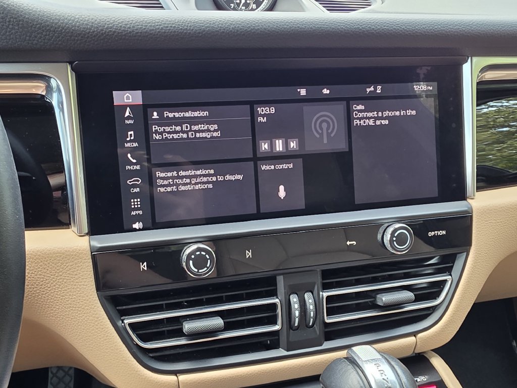 Certified 2024 Porsche Macan Turbo AWD/4WD image 14