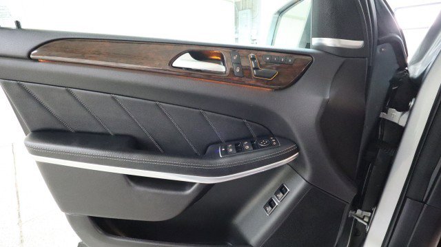 Used 2016 Mercedes-Benz GL 550 4MATIC image 15