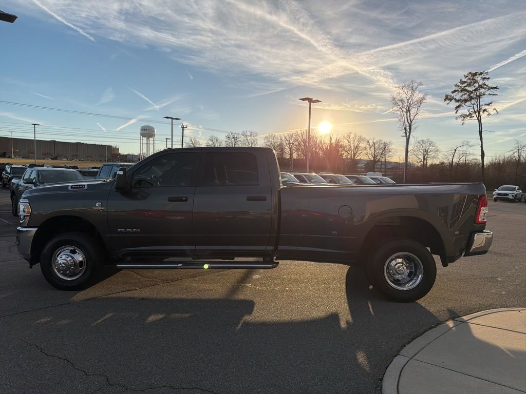 Used 2024 RAM 3500 Big Horn image 7