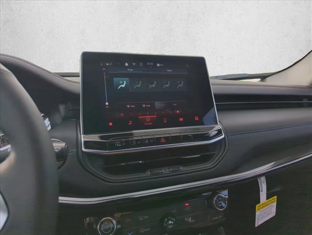 New 2026 Jeep Compass Latitude image 10