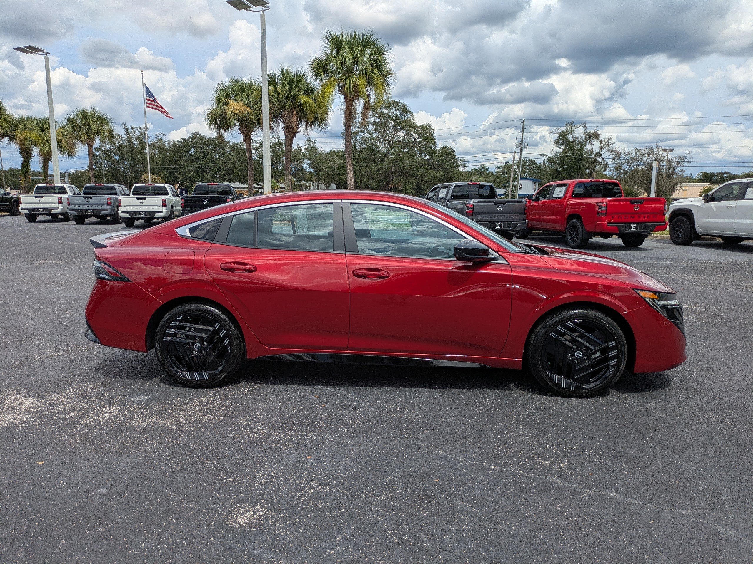 New 2027 Nissan Sentra SR w/ Floor Mat Package FWD image 3