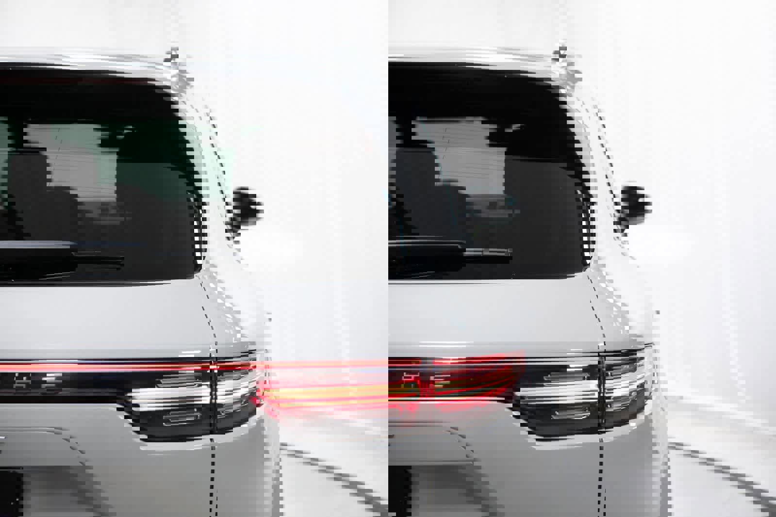 Certified 2023 Porsche Cayenne S Platinum image 37