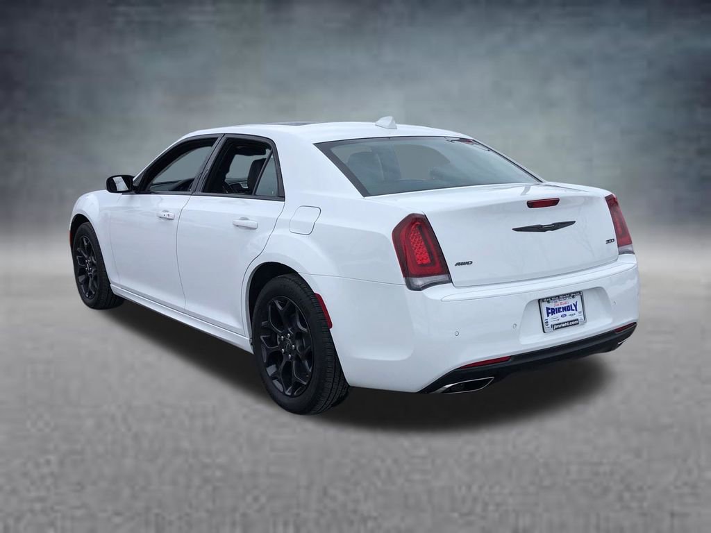Used 2023 Chrysler 300 Touring L w/ Popular Equipment Group image 5