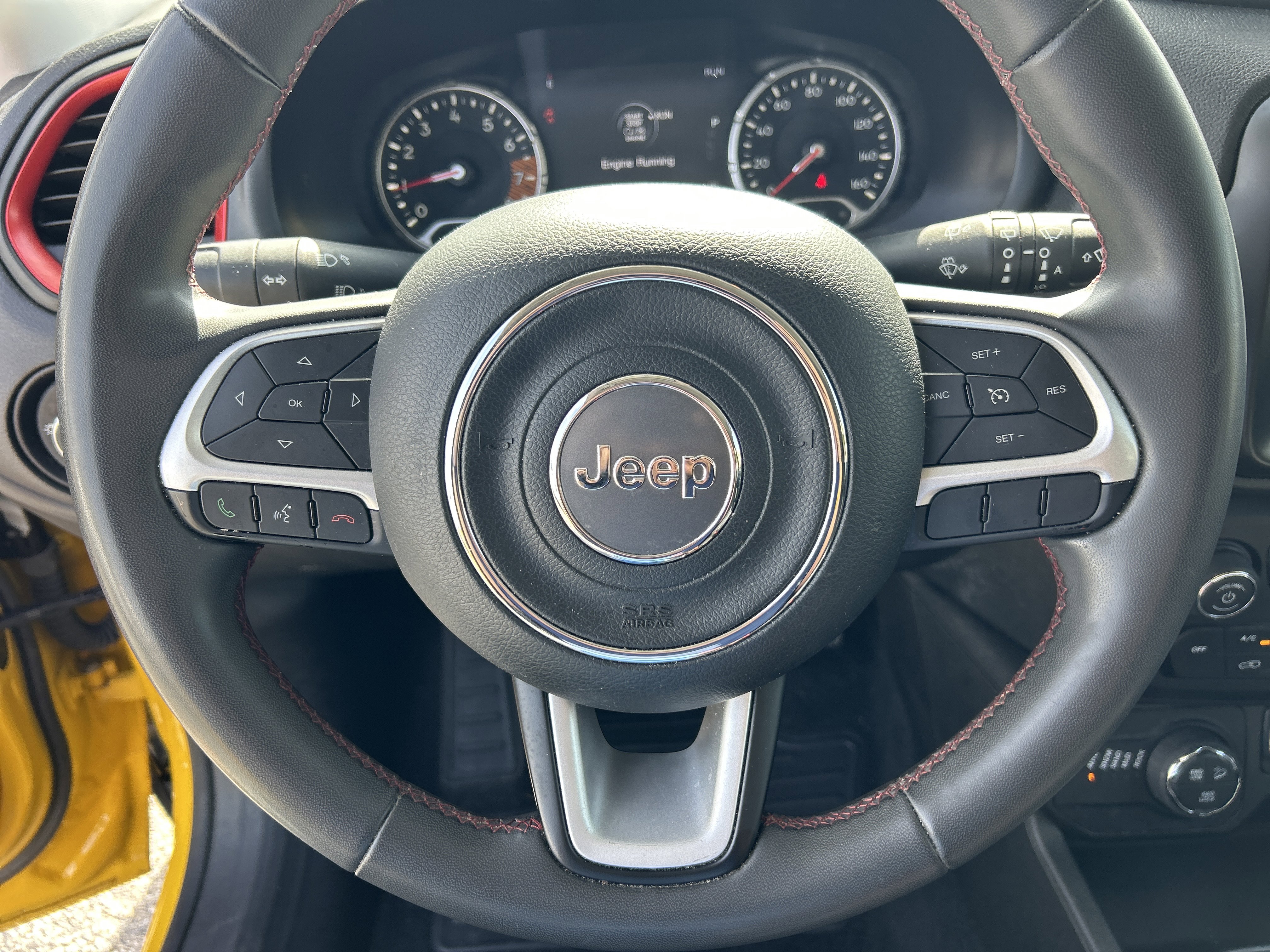 Used 2023 Jeep Renegade Trailhawk AWD/4WD image 31