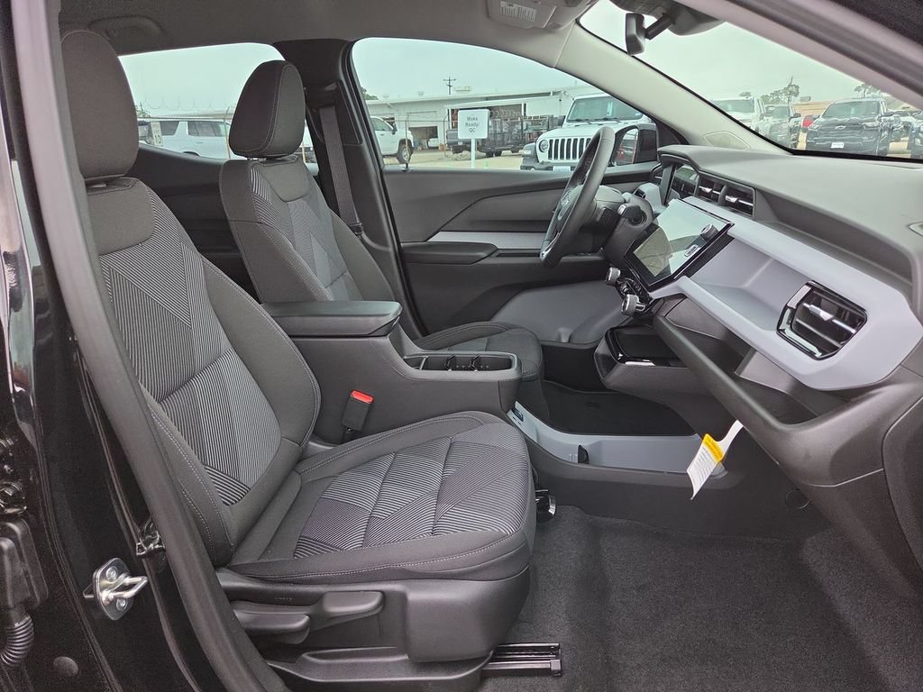 New 2027 Chevrolet Bolt LT w/ Comfort Package FWD image 18