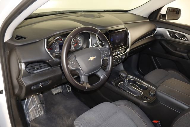 Used 2021 Chevrolet Traverse LT FWD image 24