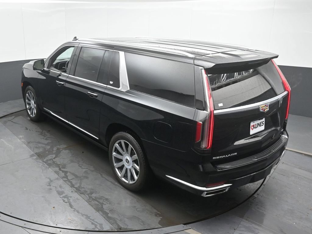 Used 2024 Cadillac Escalade ESV Premium Luxury Platinum image 41