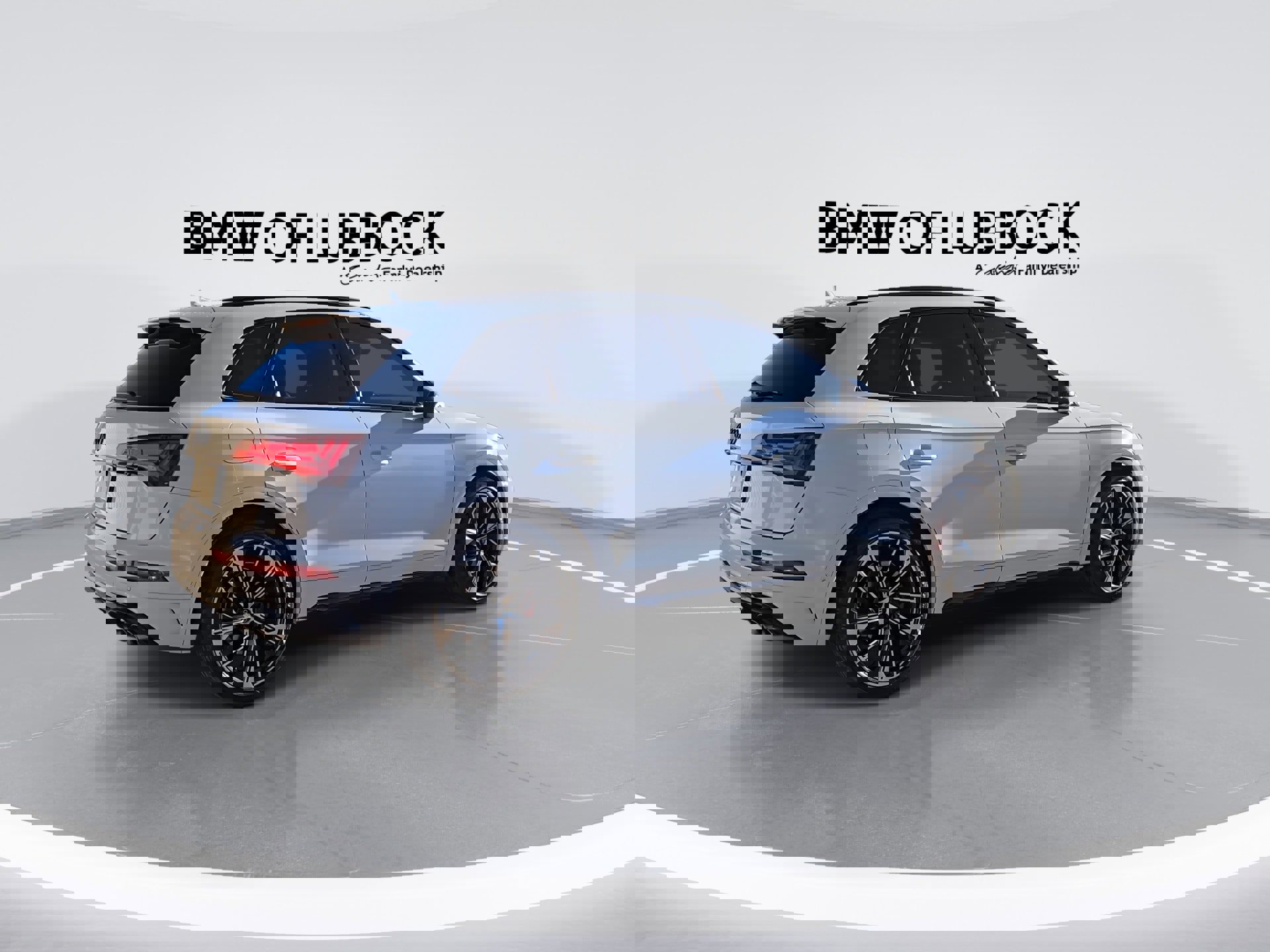 Used 2024 Audi SQ5 Prestige image 9