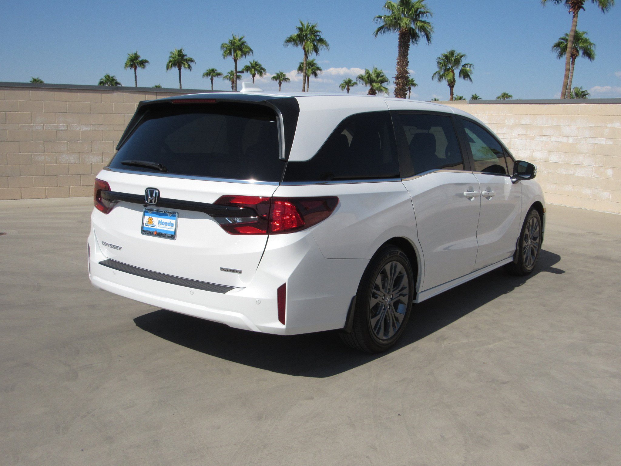 New 2026 Honda Odyssey Touring image 4