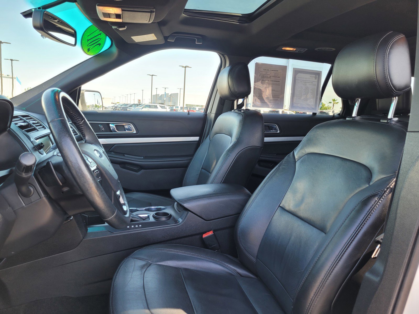 Used 2017 Ford Explorer XLT w/ Equipment Group 202A image 10