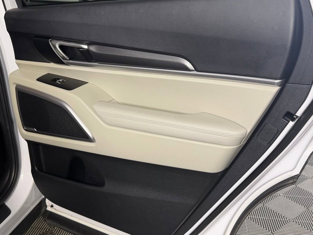 Used 2024 Kia Telluride S image 28