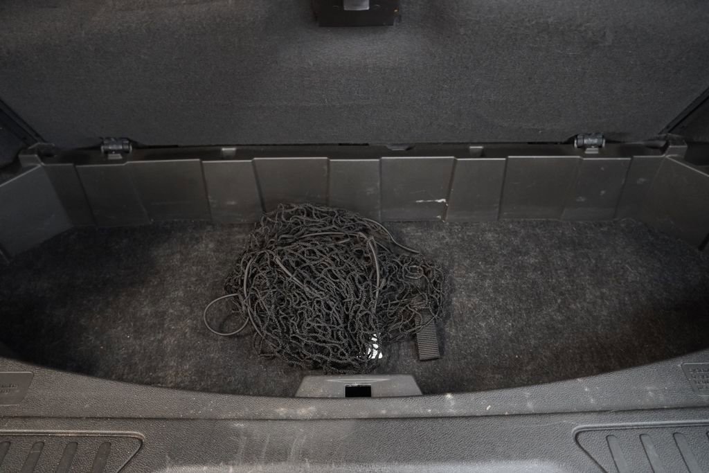 Used 2013 GMC Acadia SLE FWD image 12