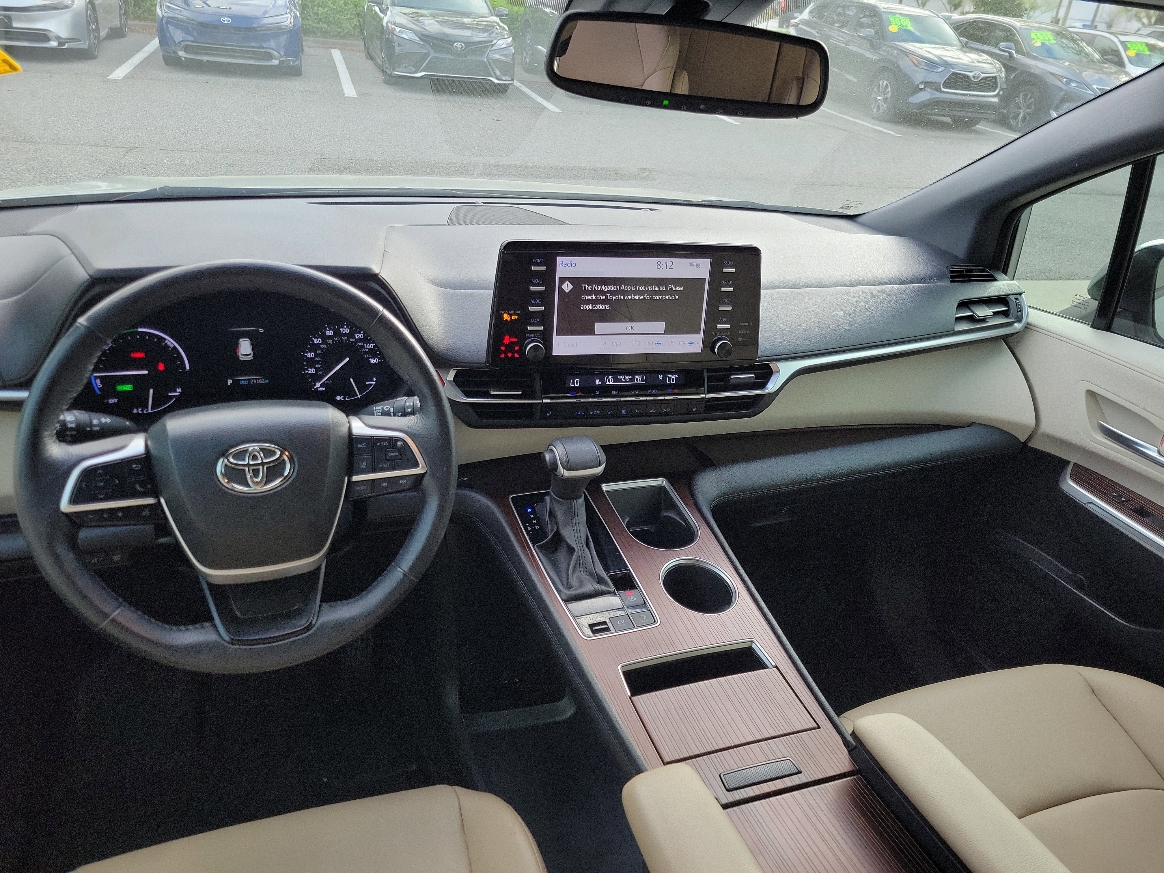 Certified 2024 Toyota Sienna XLE image 25