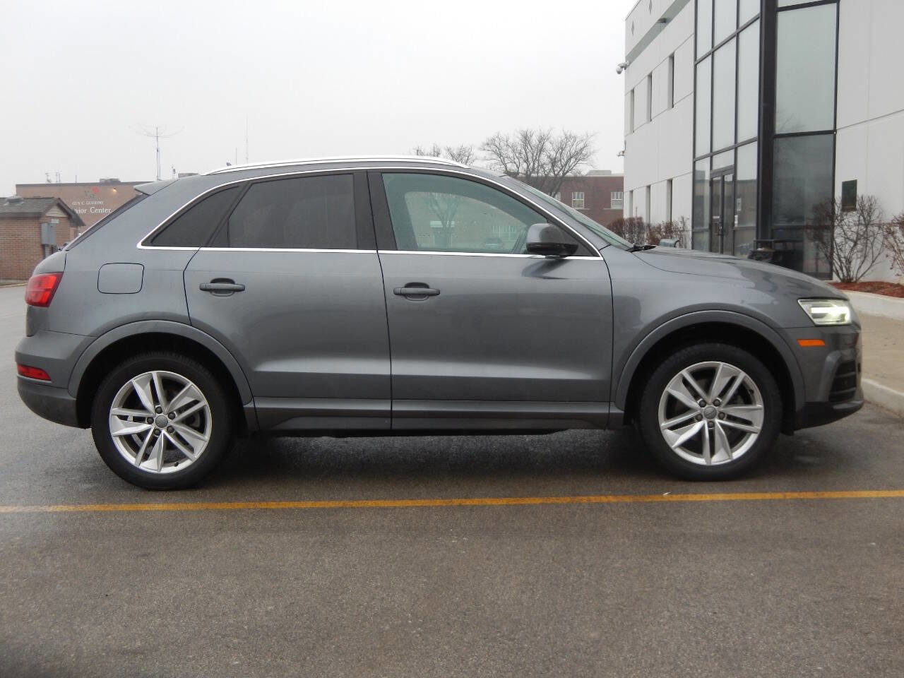 Used 2016 Audi Q3 2.0T Premium Plus w/ Technology Package image 19