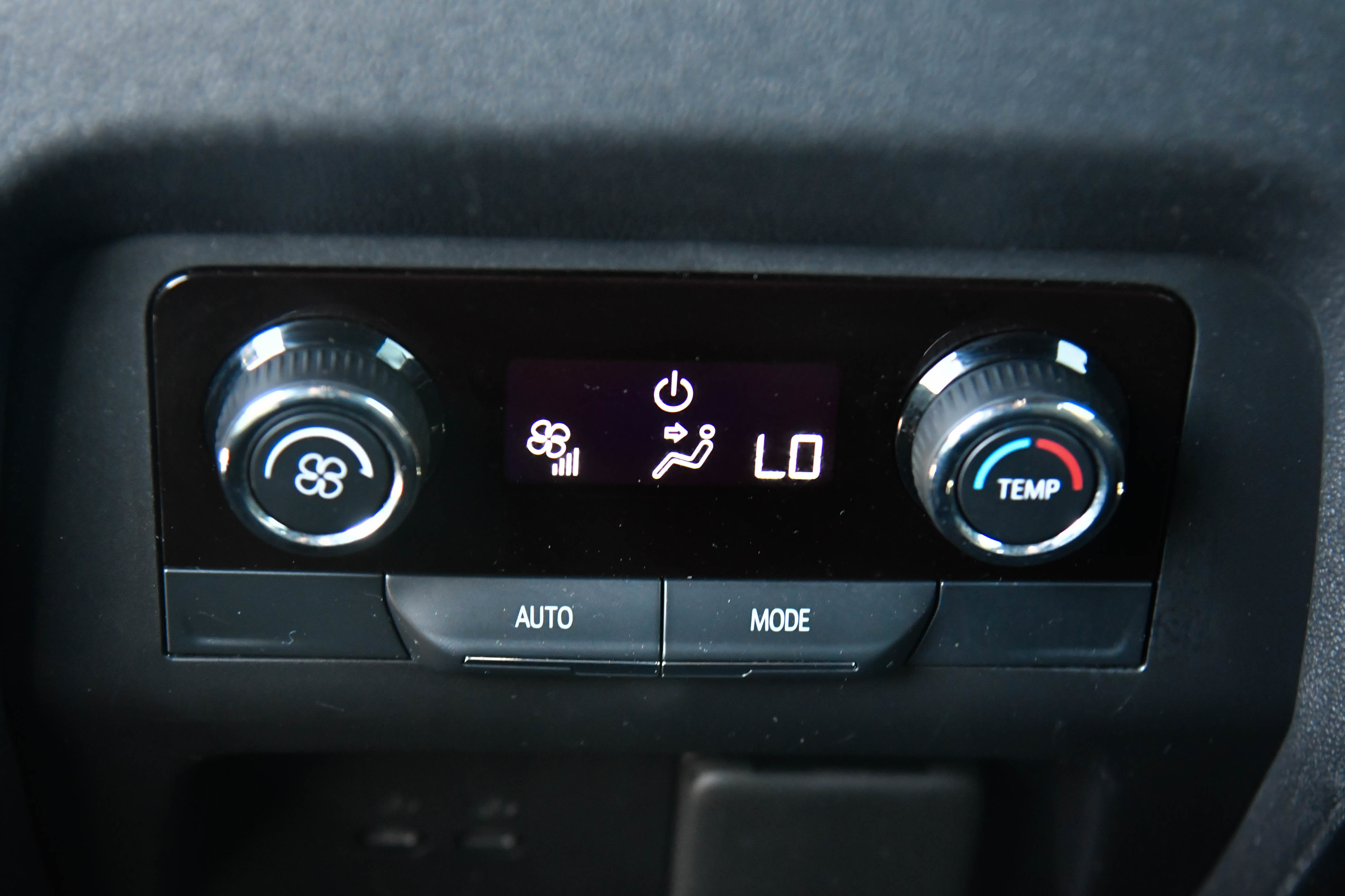 Used 2024 Chevrolet Traverse LT image 45