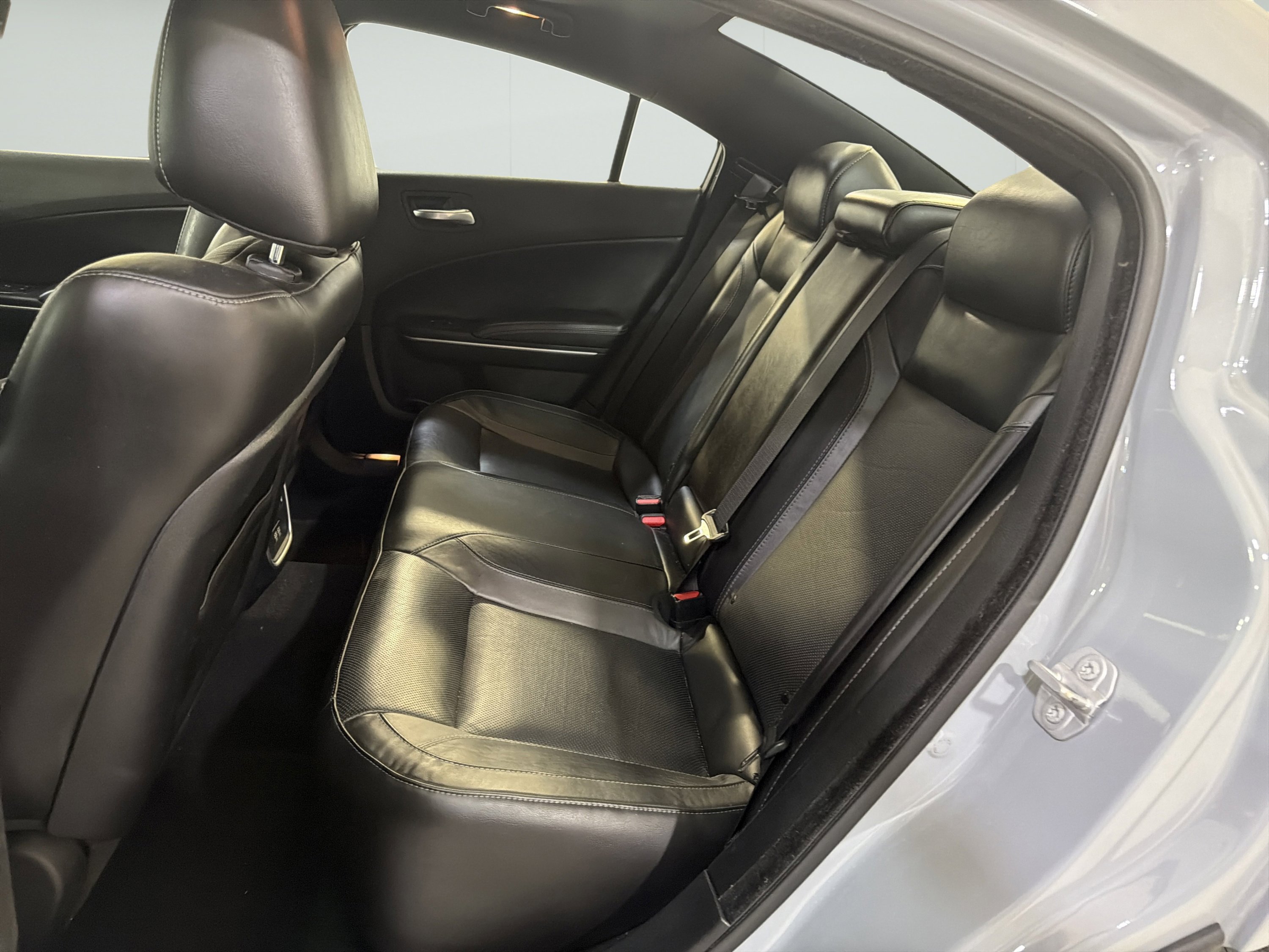 Used 2022 Dodge Charger SXT w/ Leather Interior Group RWD image 11