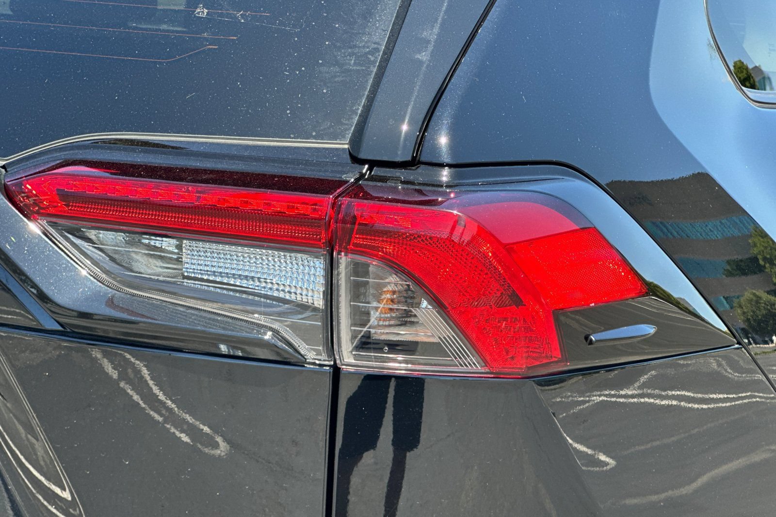 Certified 2022 Toyota RAV4 LE AWD/4WD image 50