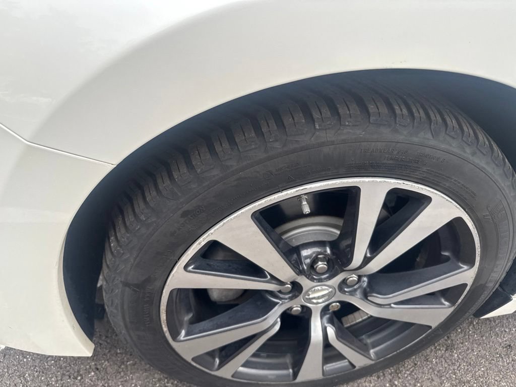 Used 2017 Nissan Maxima 3.5 SV FWD image 10