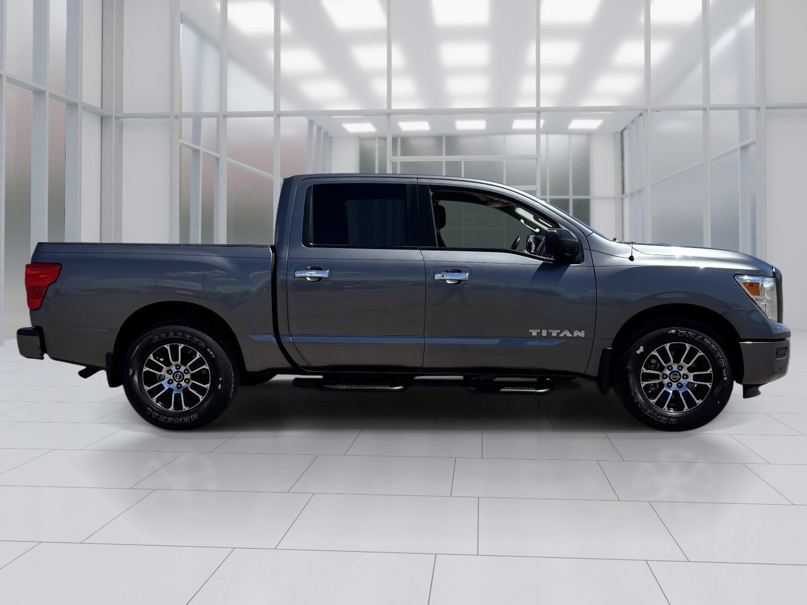 Certified 2021 Nissan Titan SV w/ SV Convenience Package RWD image 7