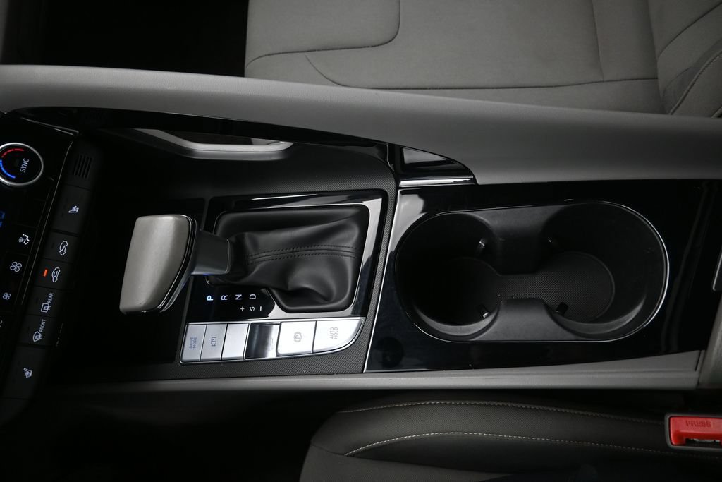 Used 2025 Hyundai Elantra SEL FWD image 18