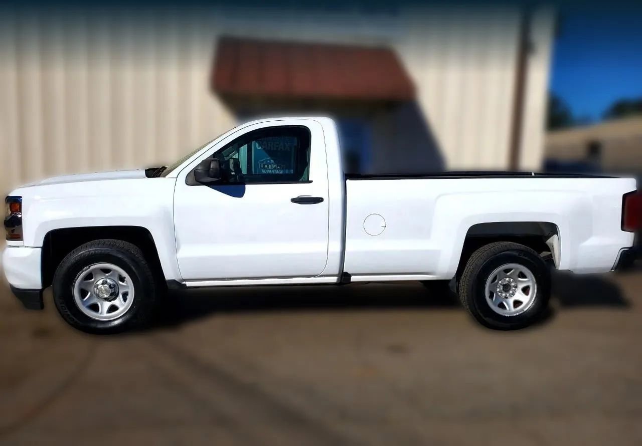 Used 2017 Chevrolet Silverado 1500 W/T RWD image 3