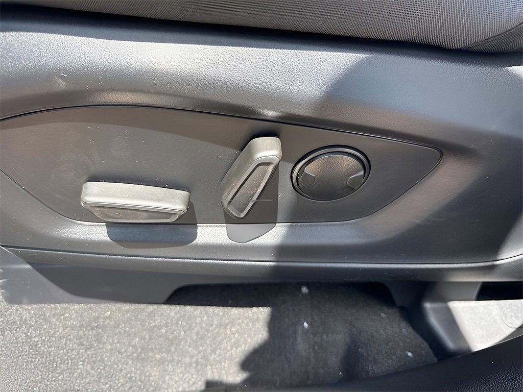 New 2025 Ford Explorer Active image 17