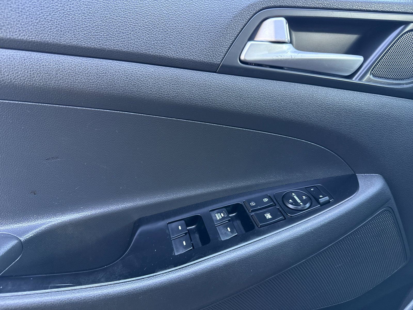 Used 2021 Hyundai Tucson SE image 10