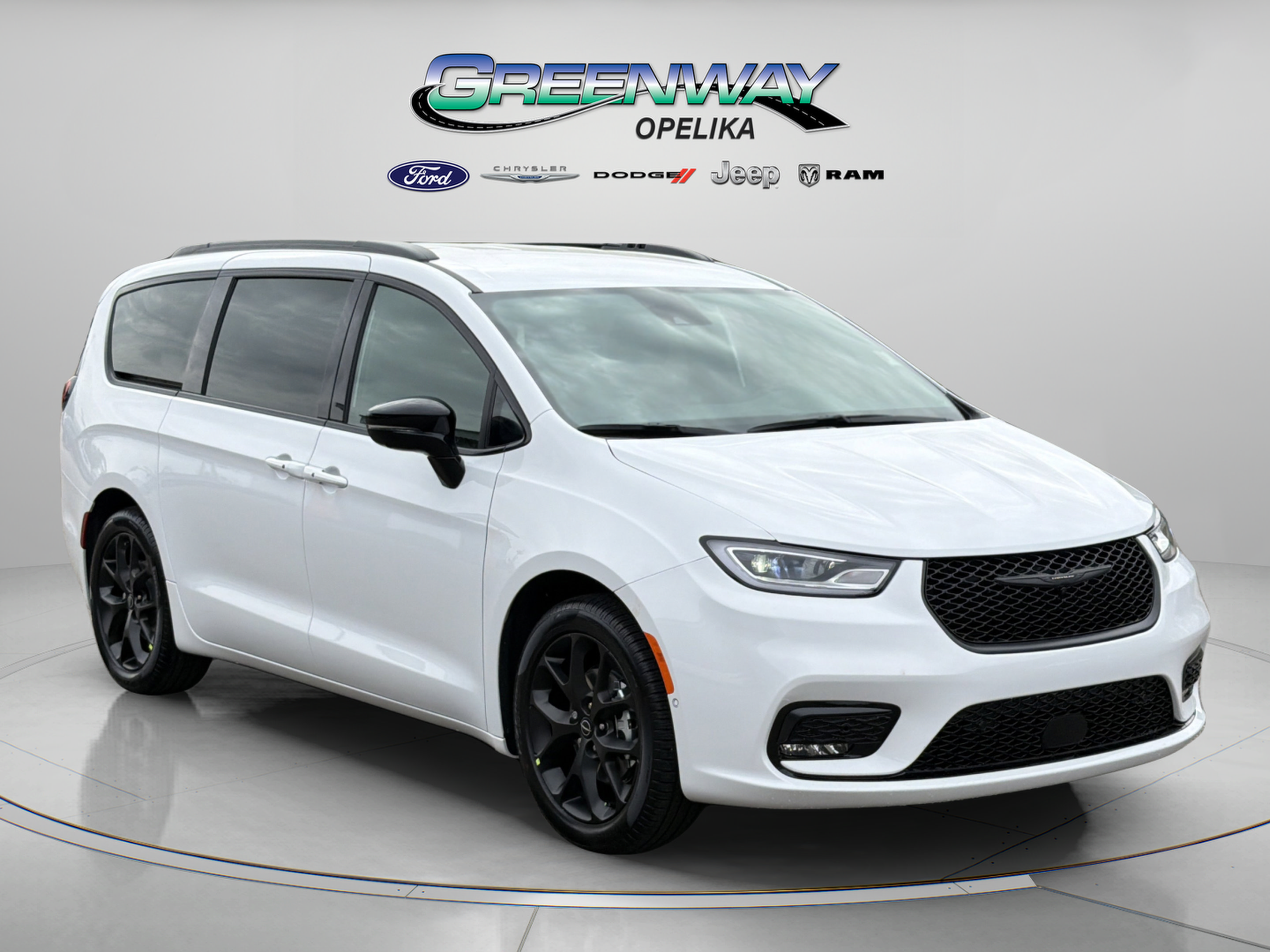New 2026 Chrysler Pacifica Select w/ S Appearance Package FWD image 1