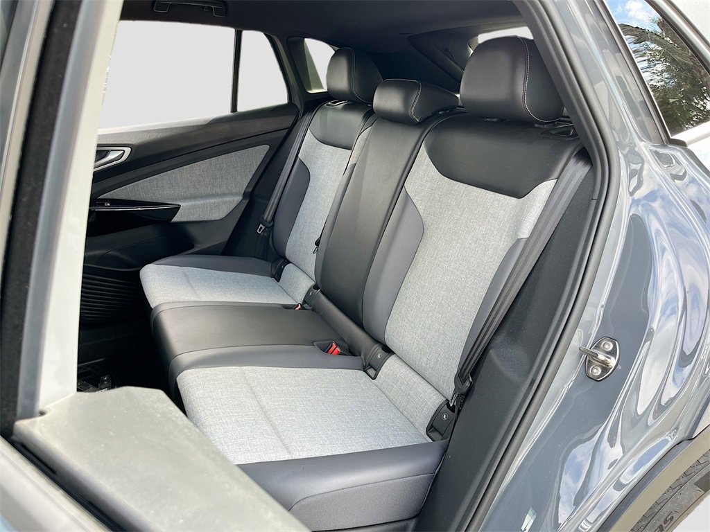 Used 2023 Volkswagen ID.4 Pro image 23