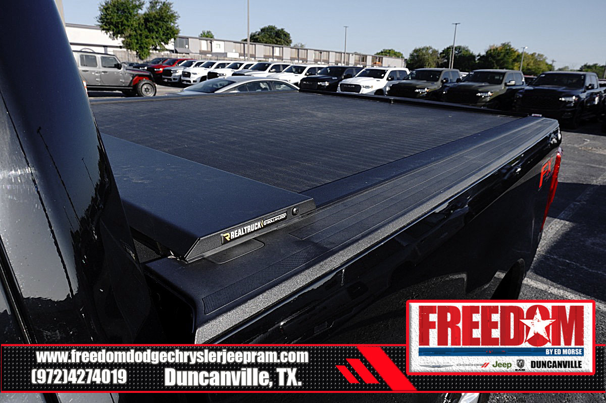 Used 2017 Ford F250 Platinum w/ Platinum Ultimate Package AWD/4WD image 45