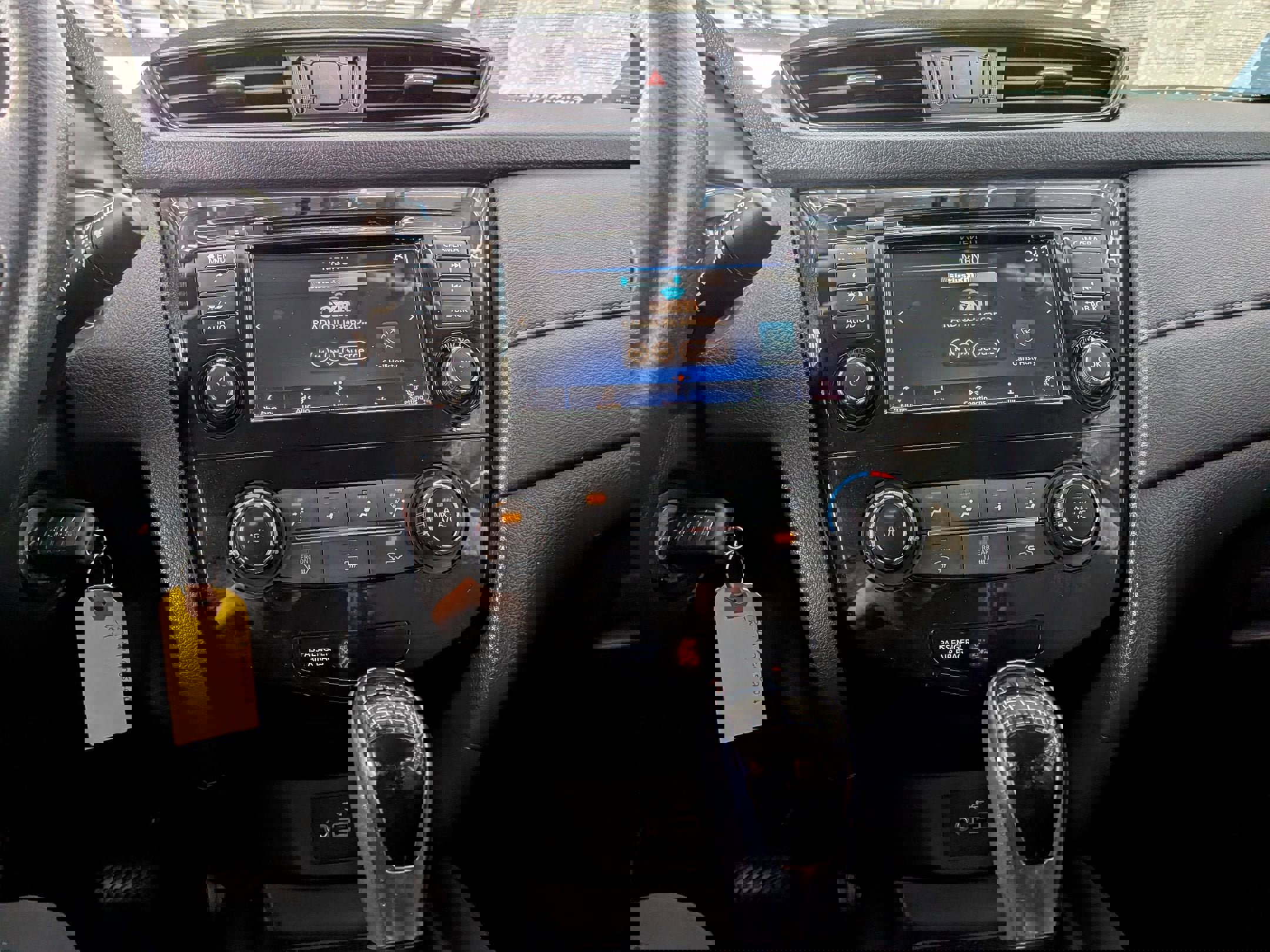 Used 2018 Nissan Rogue S image 19