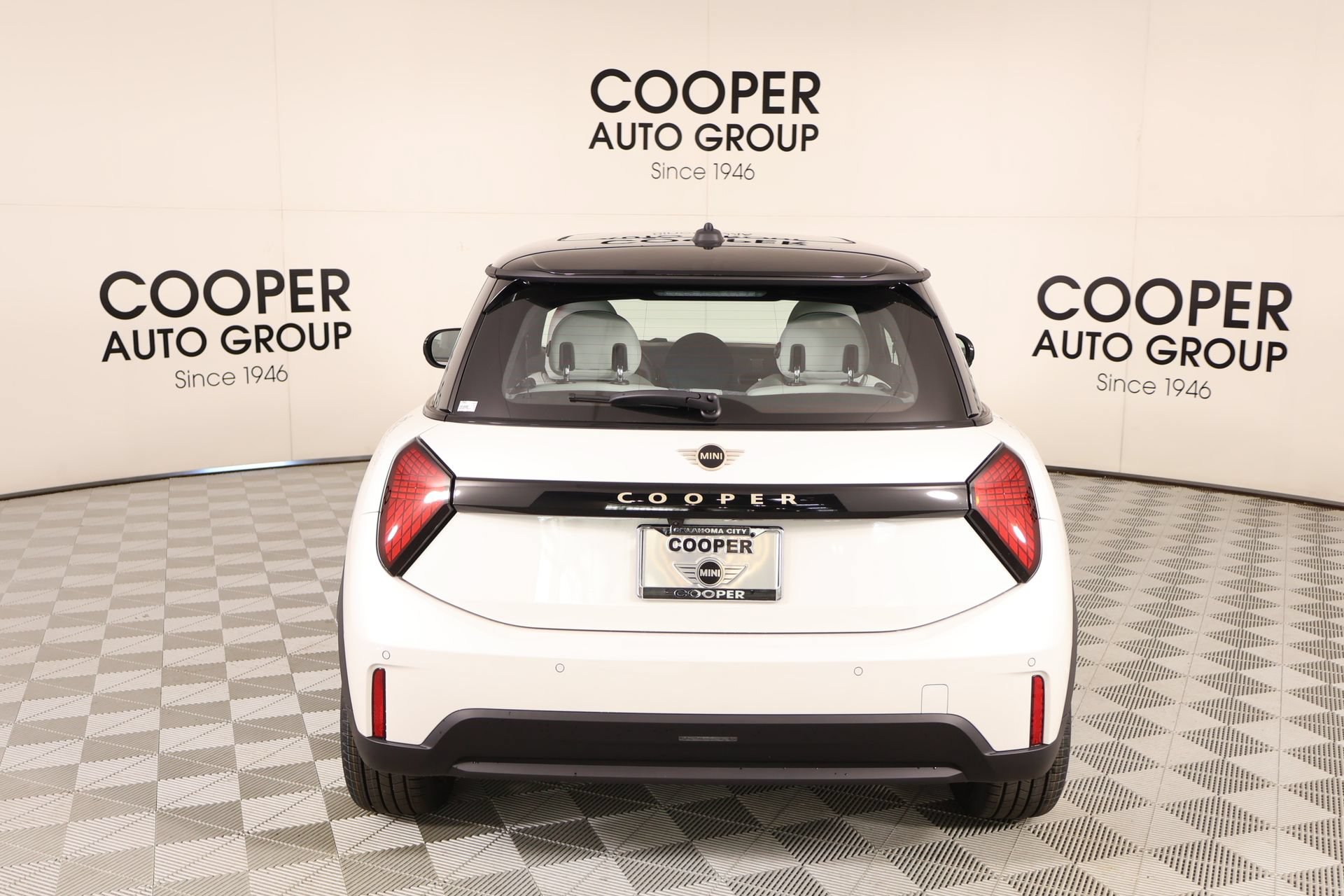 New 2026 MINI Cooper 2-Door Hardtop FWD image 19