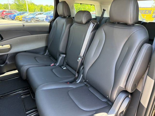 New 2026 Kia Carnival SX FWD image 20